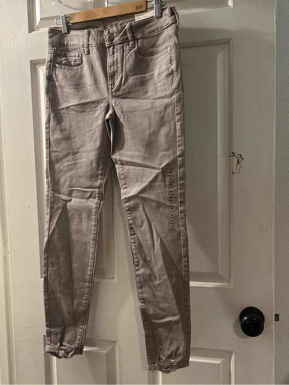 American Eagle Outfitters Women’s Skinny Jeans in Light Gray